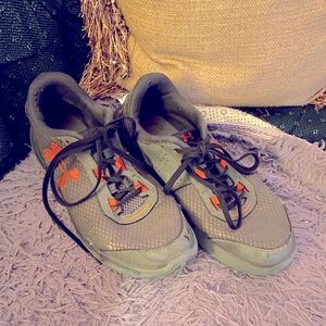 Size 10 boys Under Armor Shoes